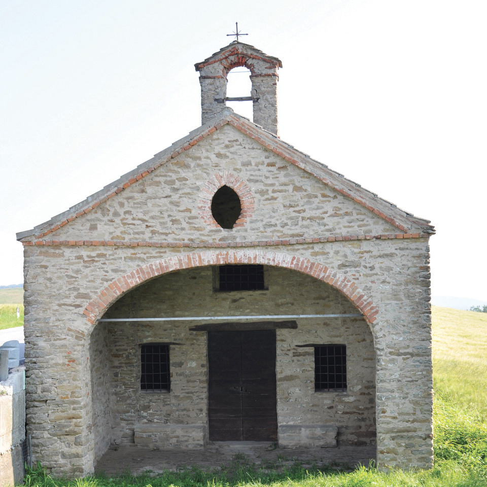 Mombarcaro esterno della cappella di San Rocco