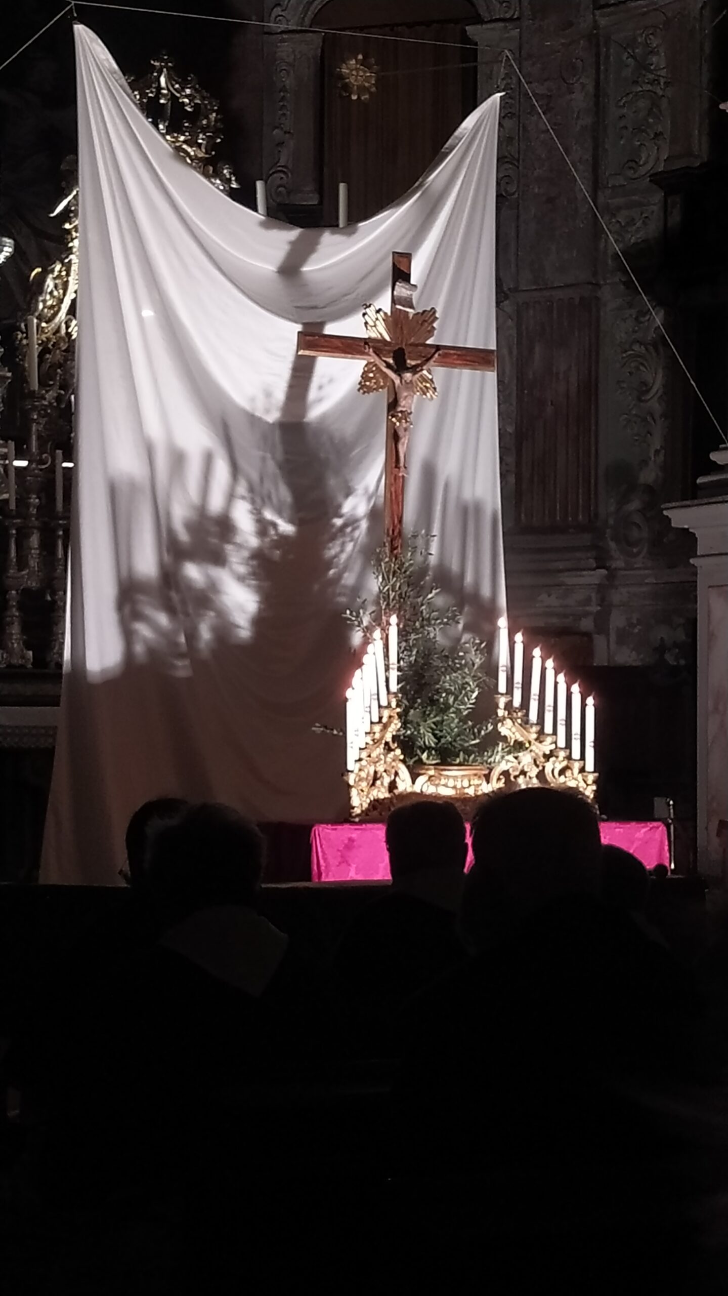 Cuneo - Chiesa di Santa Croce - crocifisso