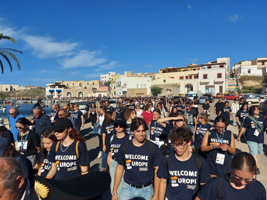 giovani a Lampedusa