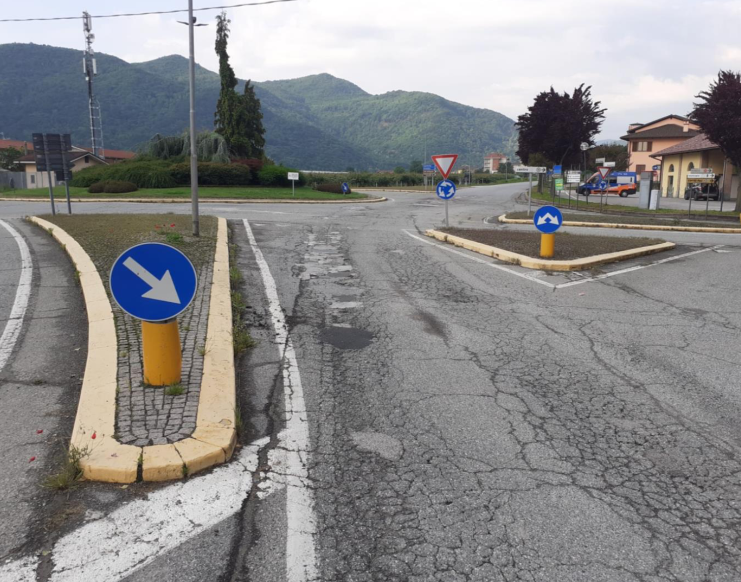 Arrivo nel centro di Piasco da Verzuolo