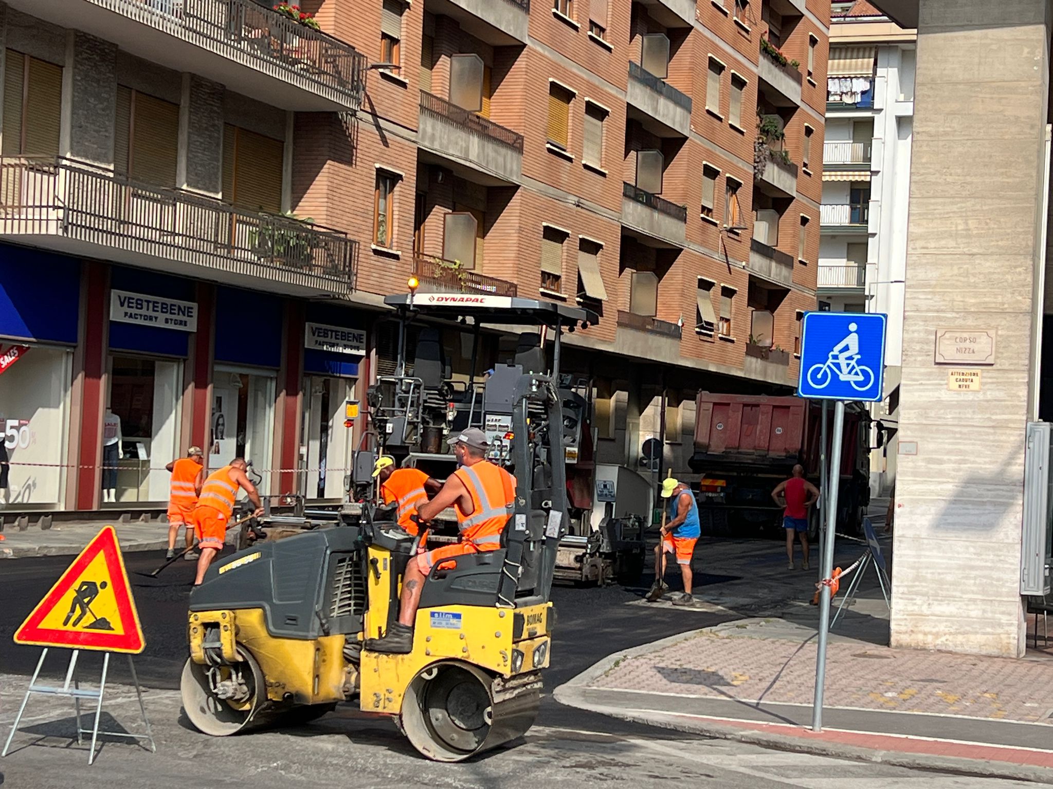Cuneo - Lavori di asfaltatura
