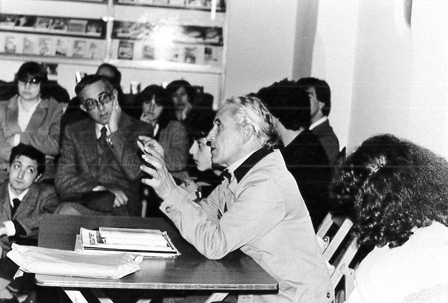 Gruppo LVIA con don Aldo Benevelli