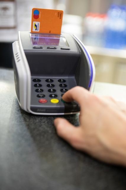 Pagamento con carta di credito. Fotografo: Mauro Bottaro Copyright European Union, 2019 Copyright Fonte: EC - Audiovisual Service