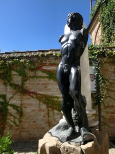 Atamante 1996 marmo di Ormea - Raffaele Mondazzi