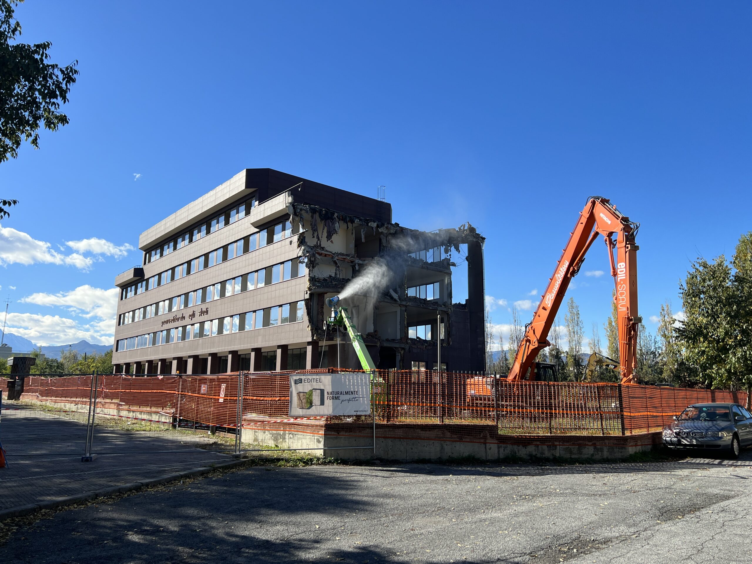 Abbattimento ex Provveditorato agli Studi