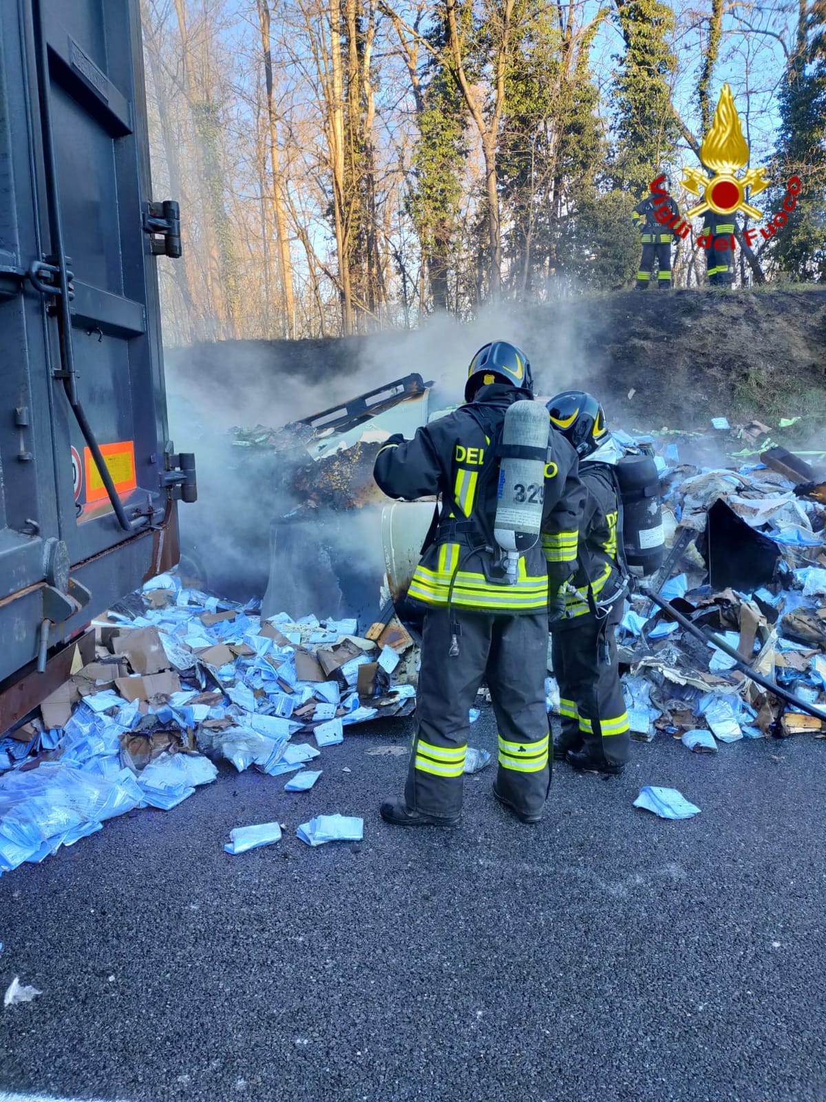 Vigili del Fuoco - Incendio autoarticolato autostrada A6