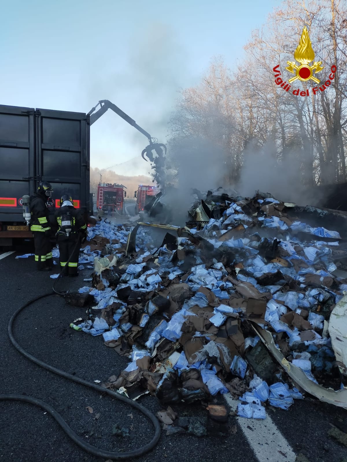 Vigili del Fuoco - Incendio autoarticolato autostrada A6