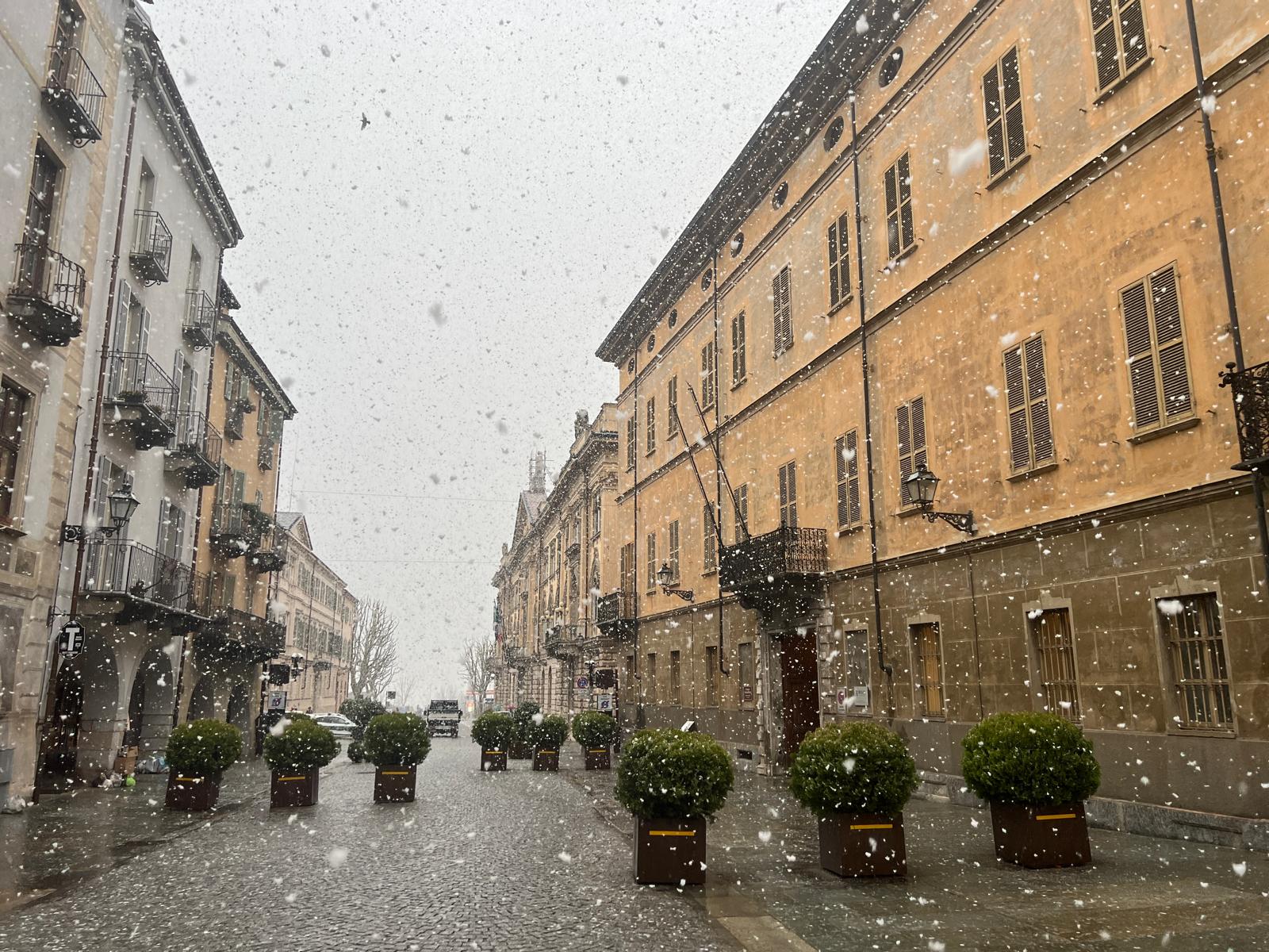 Cuneo - Nevicata in via Roma