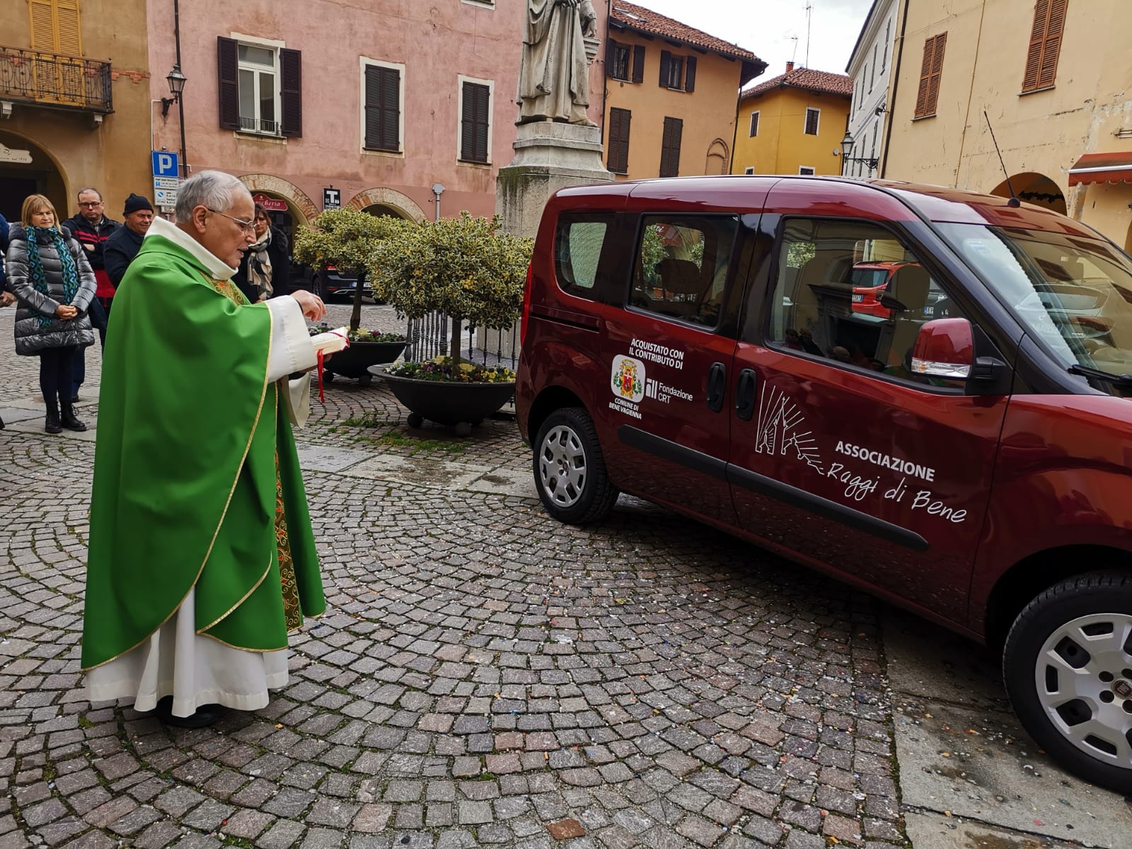 Associazione Raggi di Bene e nuovo Doblò