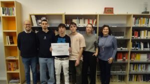 La squadra del liceo Peano Pellico, prima classificata