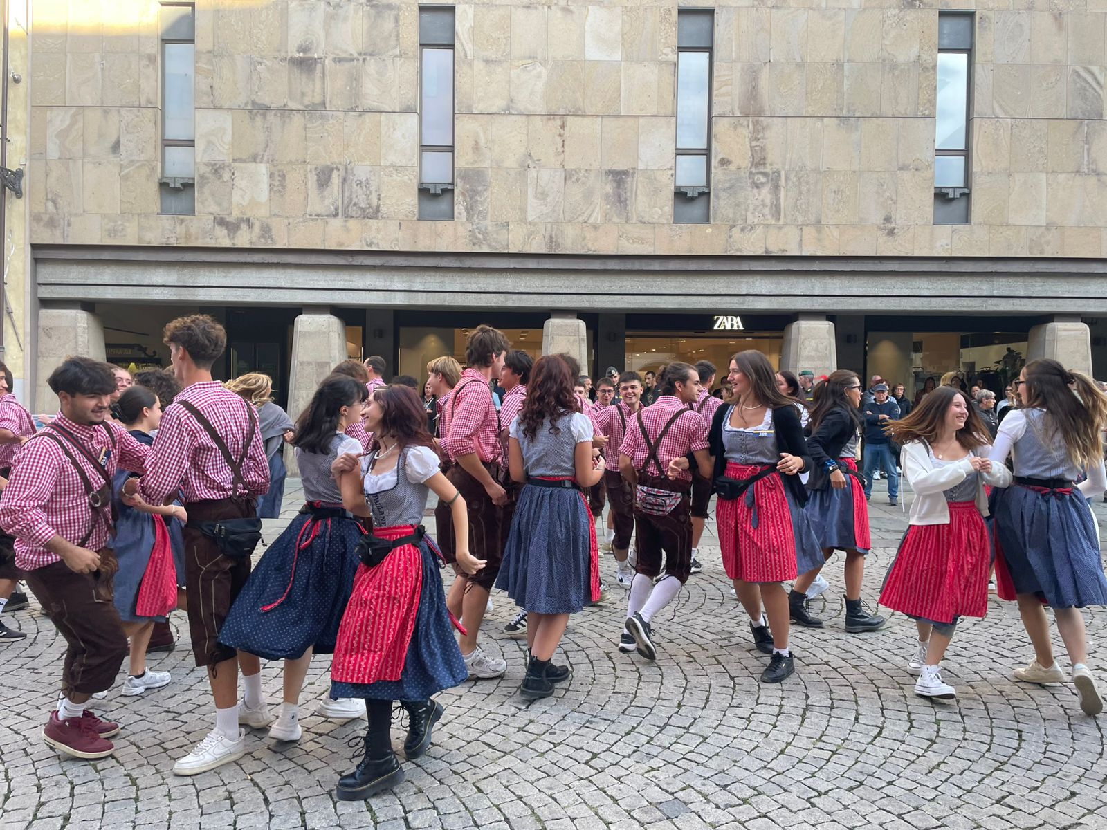 Parata inaugurale Oktoberfest 2025