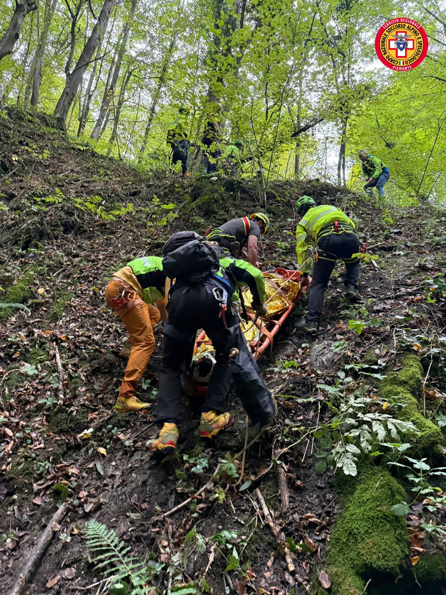 Intervento Soccorso Alpino con barella