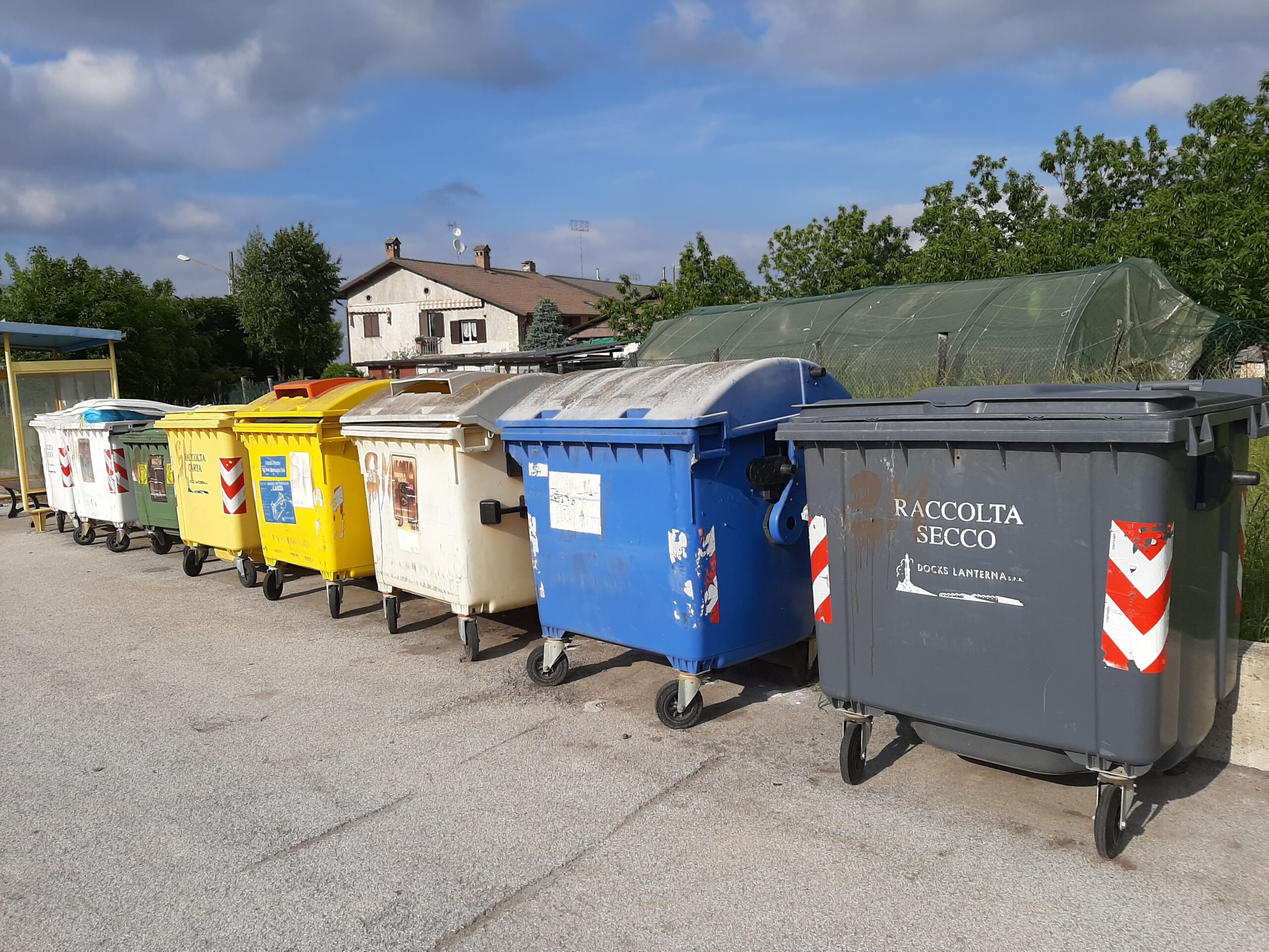 Boves cassonetti rifiuti Vallauri