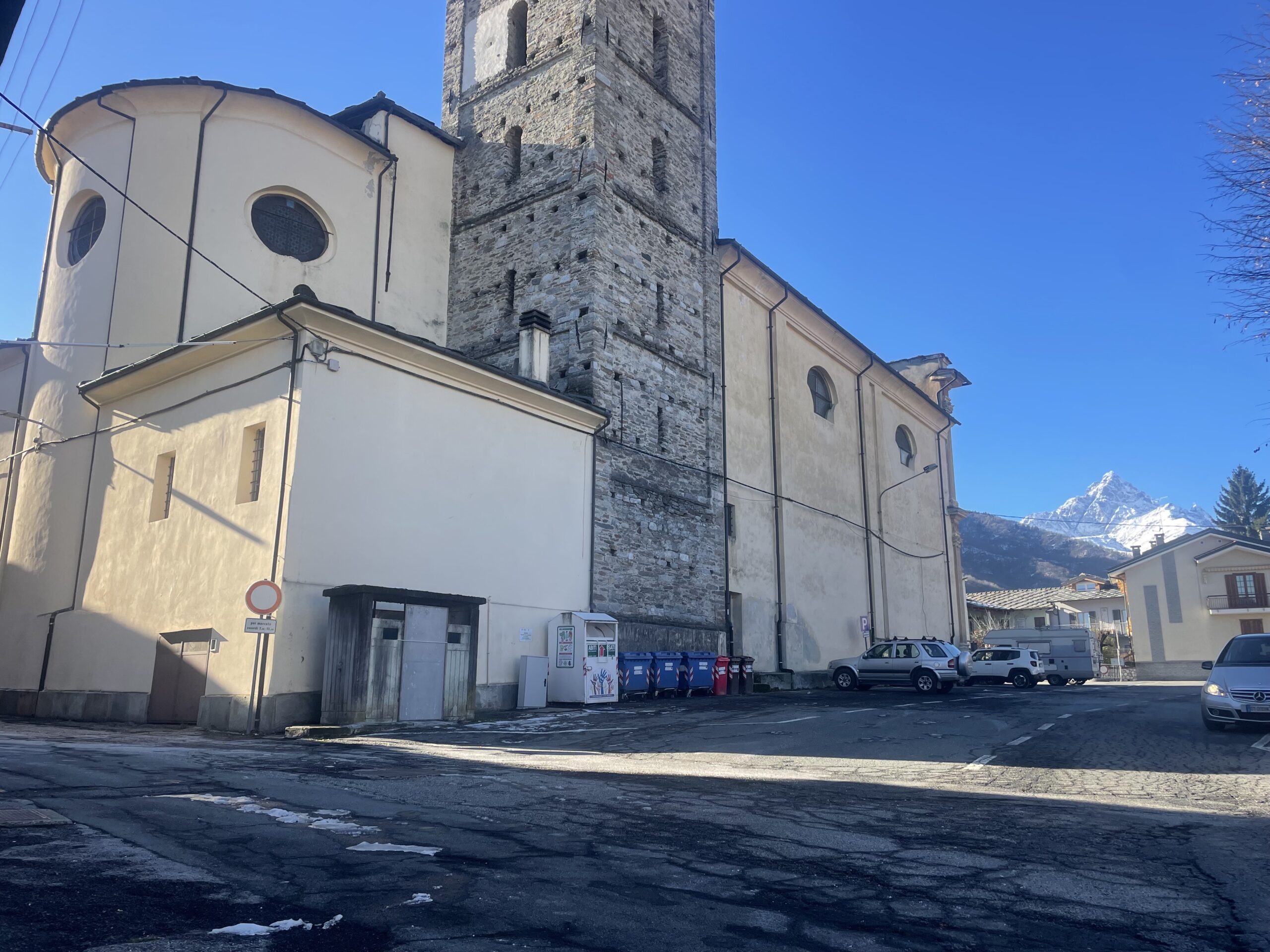 Paesana, bagno pubblico
