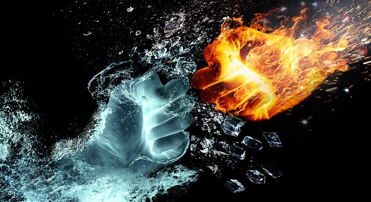 fuoco e acqua, conflitto (foto pixabay)