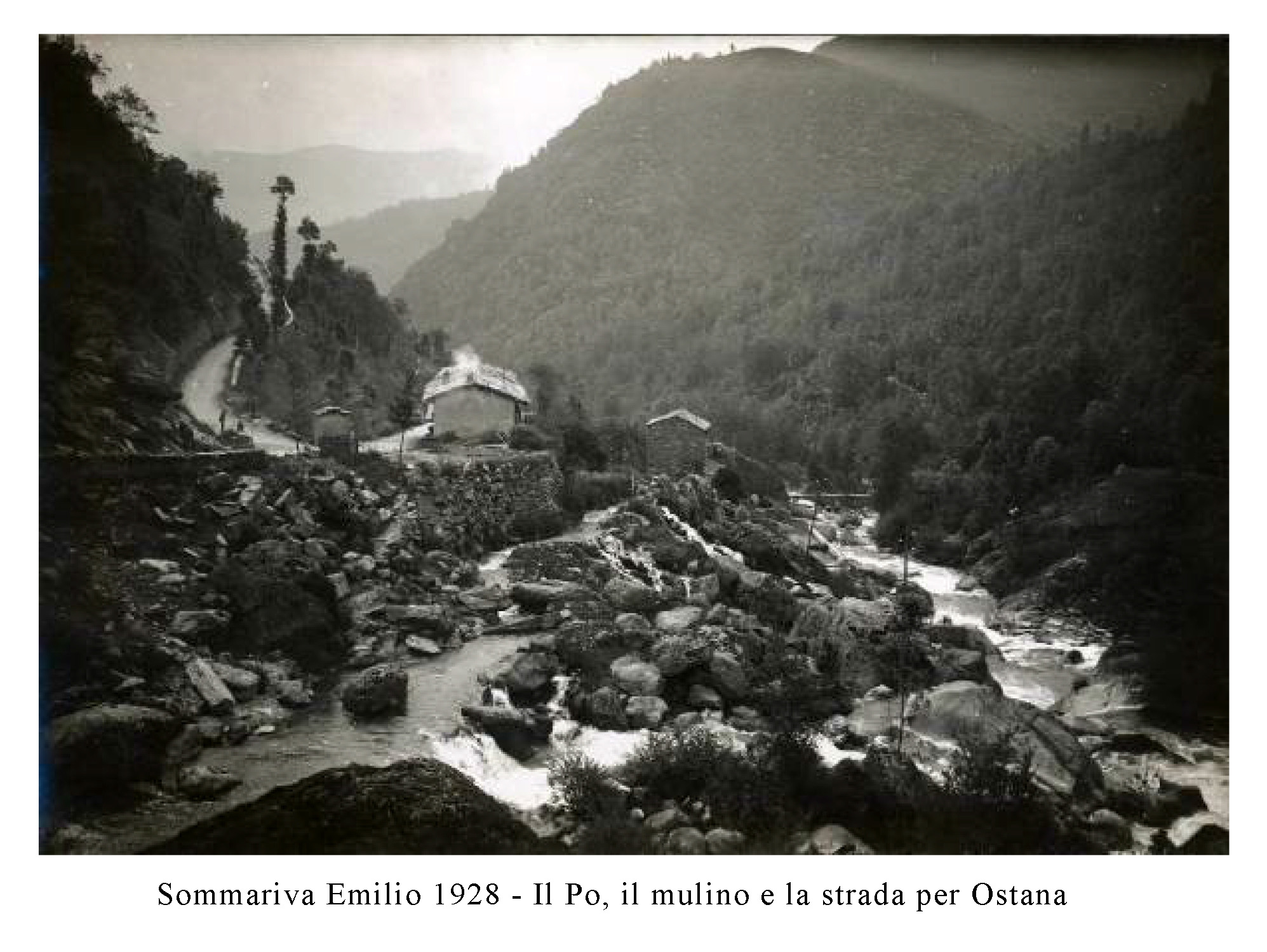 Il Bivio Ostana in un’immagine storica ( archivio Sergio Beccio)