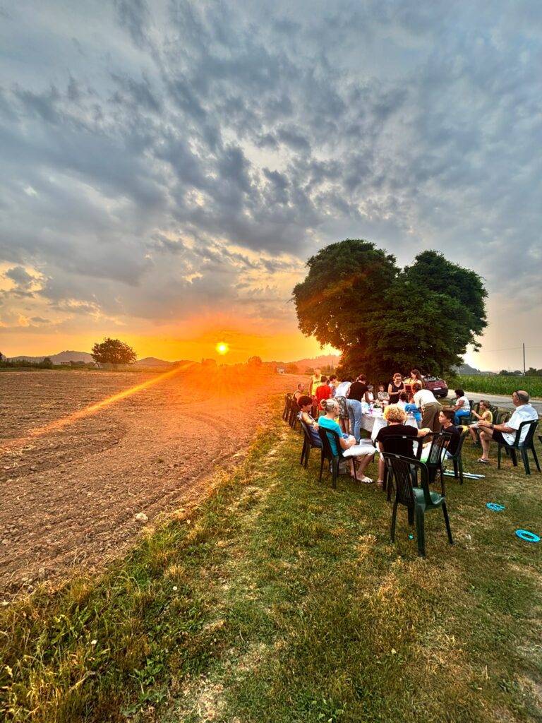 Peveragno aperitivo vicini e famiglia Garro